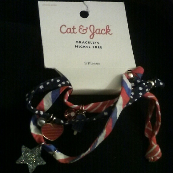 2 pkgs ( 4 bracelets) for only $8! - Picture 1 of 8